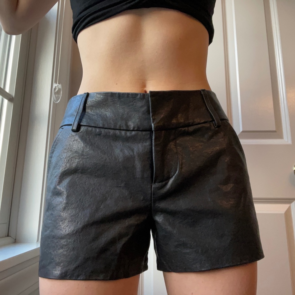 Alice & Olivia Black leather shorts size 0